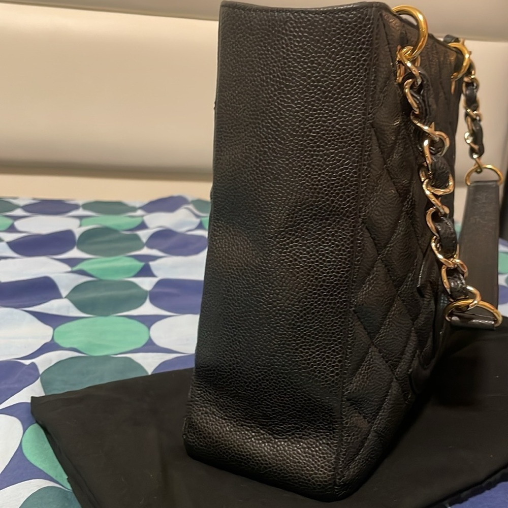 Chanel PST Black Quilted Caviar Shoulder Bag - Picture 5 of 16